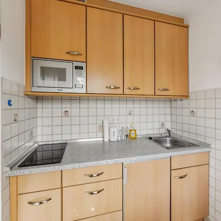 Apartment 1 Bedroom Gorgeous In *