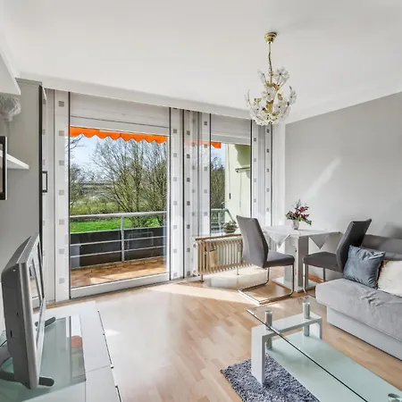 1 Bedroom Gorgeous In Apartment *