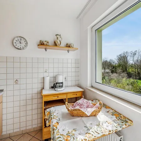 1 Bedroom Gorgeous In Apartment