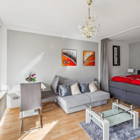 Apartment 1 Bedroom Gorgeous In *