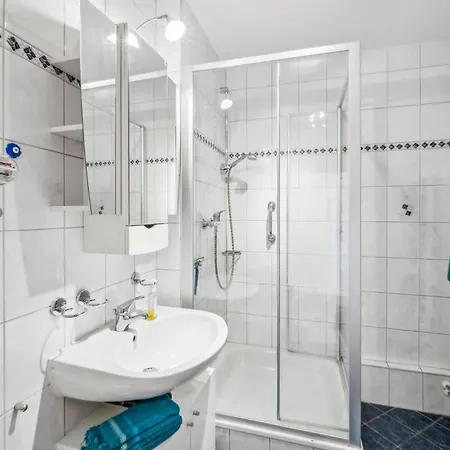 Apartment 1 Bedroom Gorgeous In
