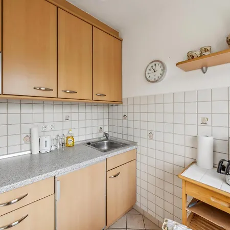 1 Bedroom Gorgeous In Apartment *